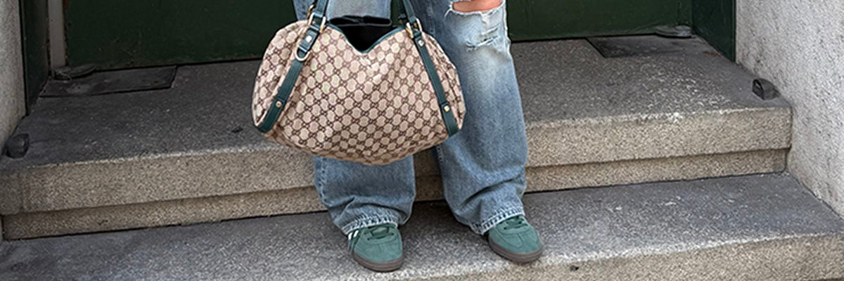 Vintage Gucci Shopper mit GG Canvas getragen