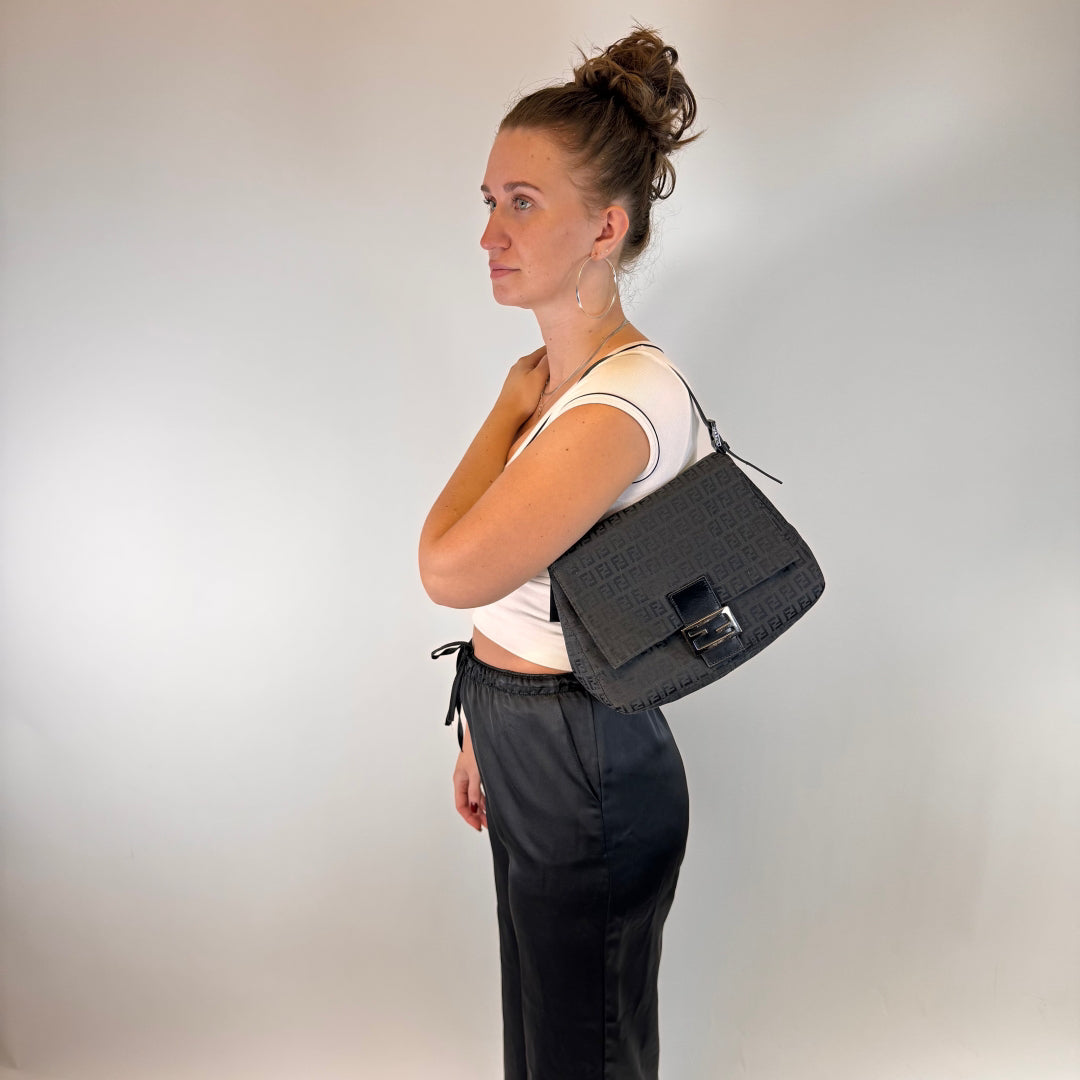 Fendi Schultertasche Mamma Baguette