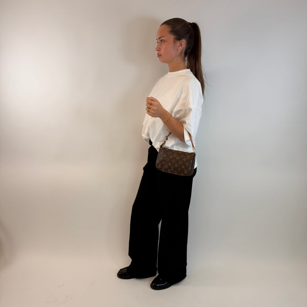 Pochette Accessories