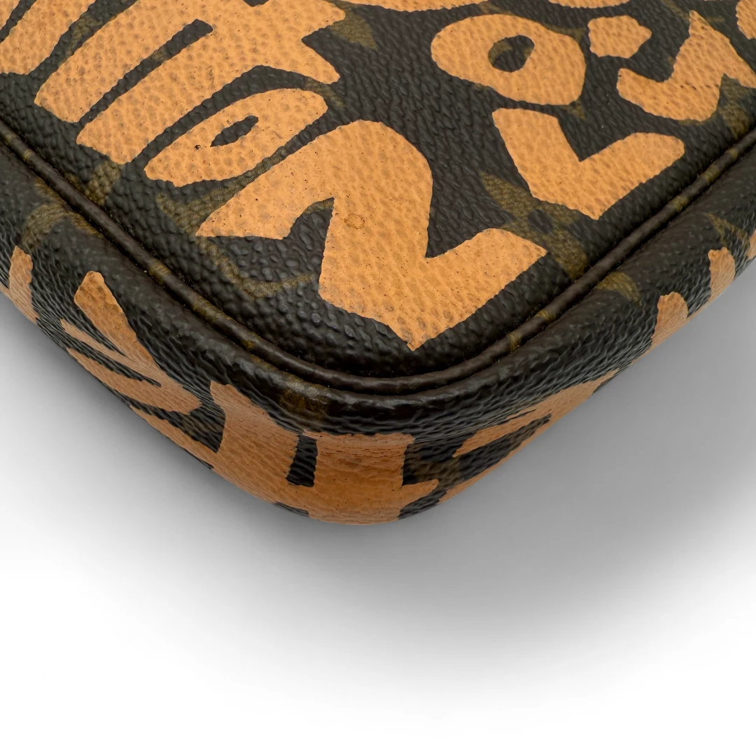 Louis Vuitton Pochette Accessoires Graffiti orange monogram braun
