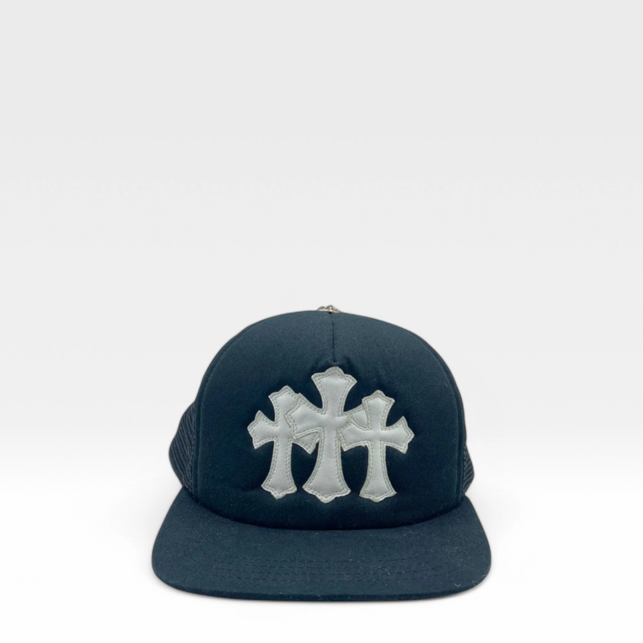 Chrome Hearts Trucker Cap Cross mit weißen Leder Kreuzen