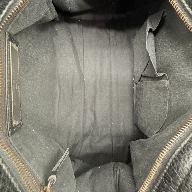 Giant City handbag