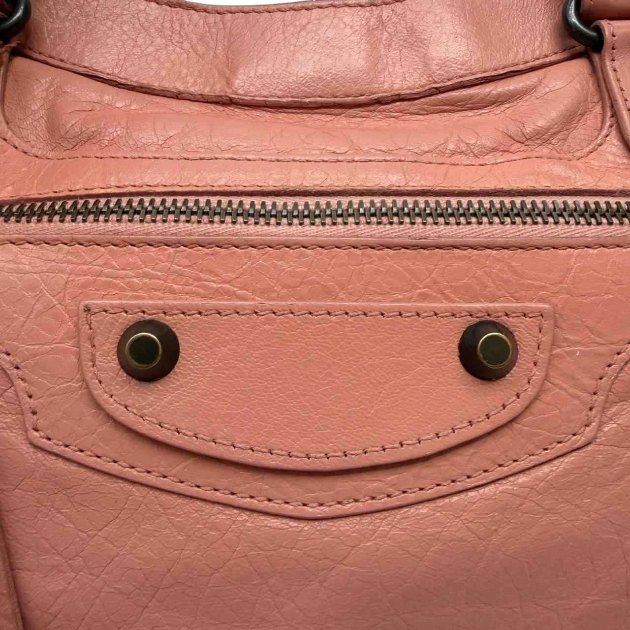 Balenciaga Handtasche Neo Classic City Bag aus Leder rosa