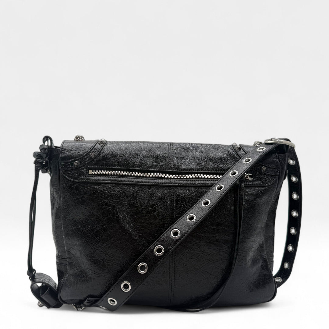 Messengertasche Le Cagole mit Piercings