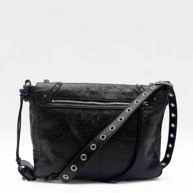 Messengertasche Le Cagole mit Piercings