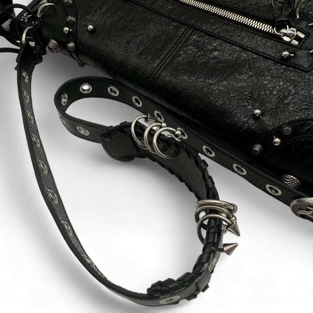 Messengertasche Le Cagole mit Piercings