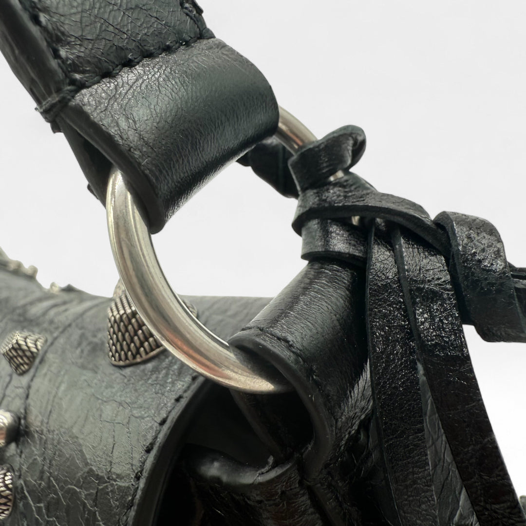 Messengertasche Le Cagole mit Piercings