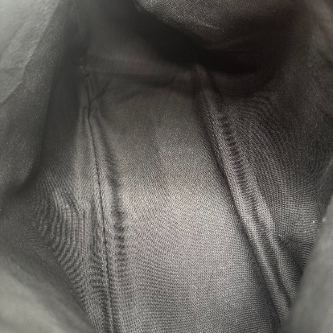 Messengertasche Le Cagole mit Piercings