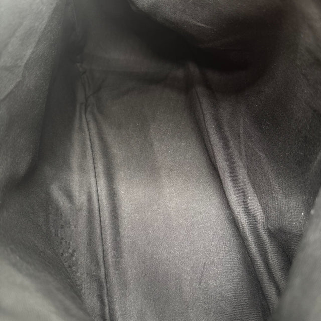 Messengertasche Le Cagole mit Piercings