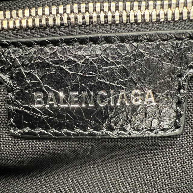 Messengertasche Le Cagole mit Piercings