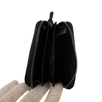 Bottega Veneta Geldbeutel Intrecciato Round Zip aus Leder schwarz