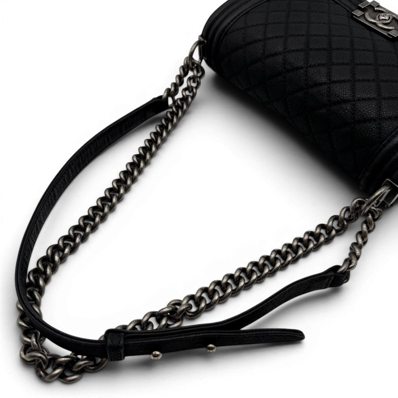 Chanel Handtasche Boy bag medium