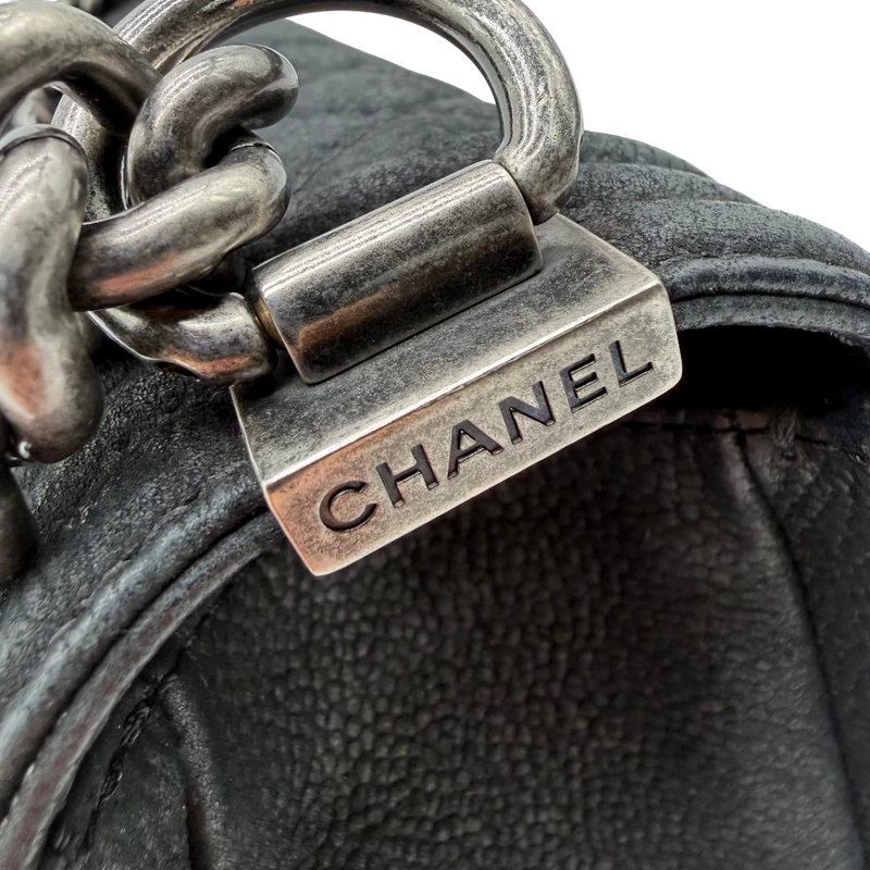 Chanel Handtasche Boy bag medium
