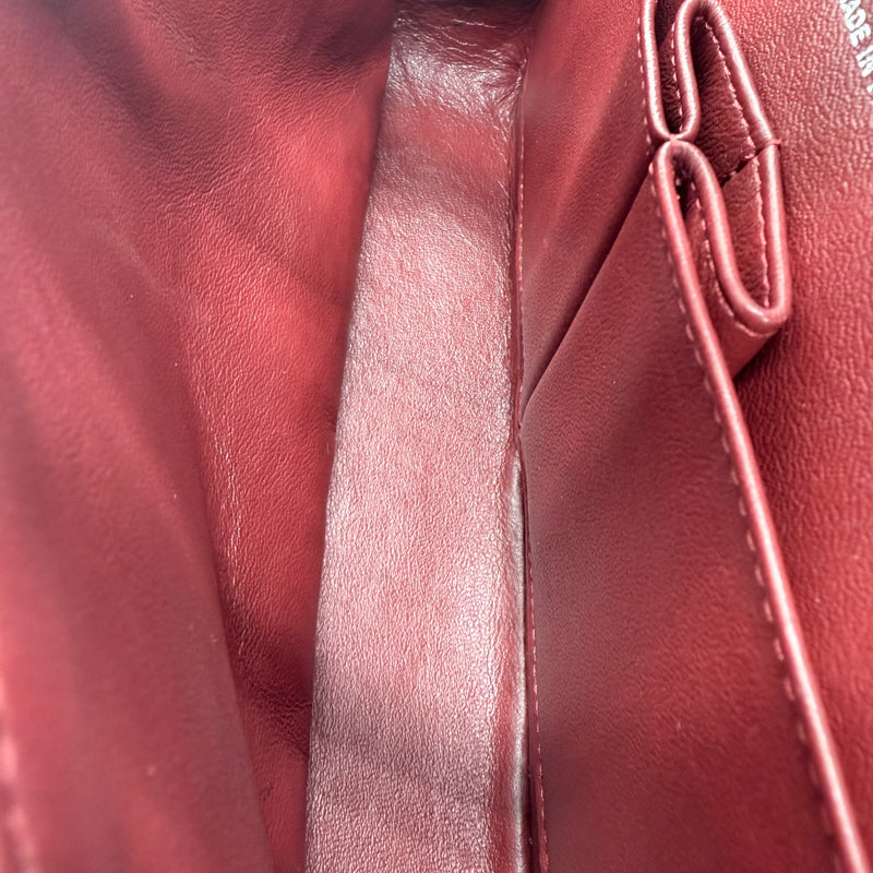 Bolso clásico atemporal con doble solapa, mediano