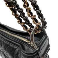 Chanel Schultertasche Garbielle Hobo Small