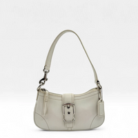 Pochette mit Schnalle