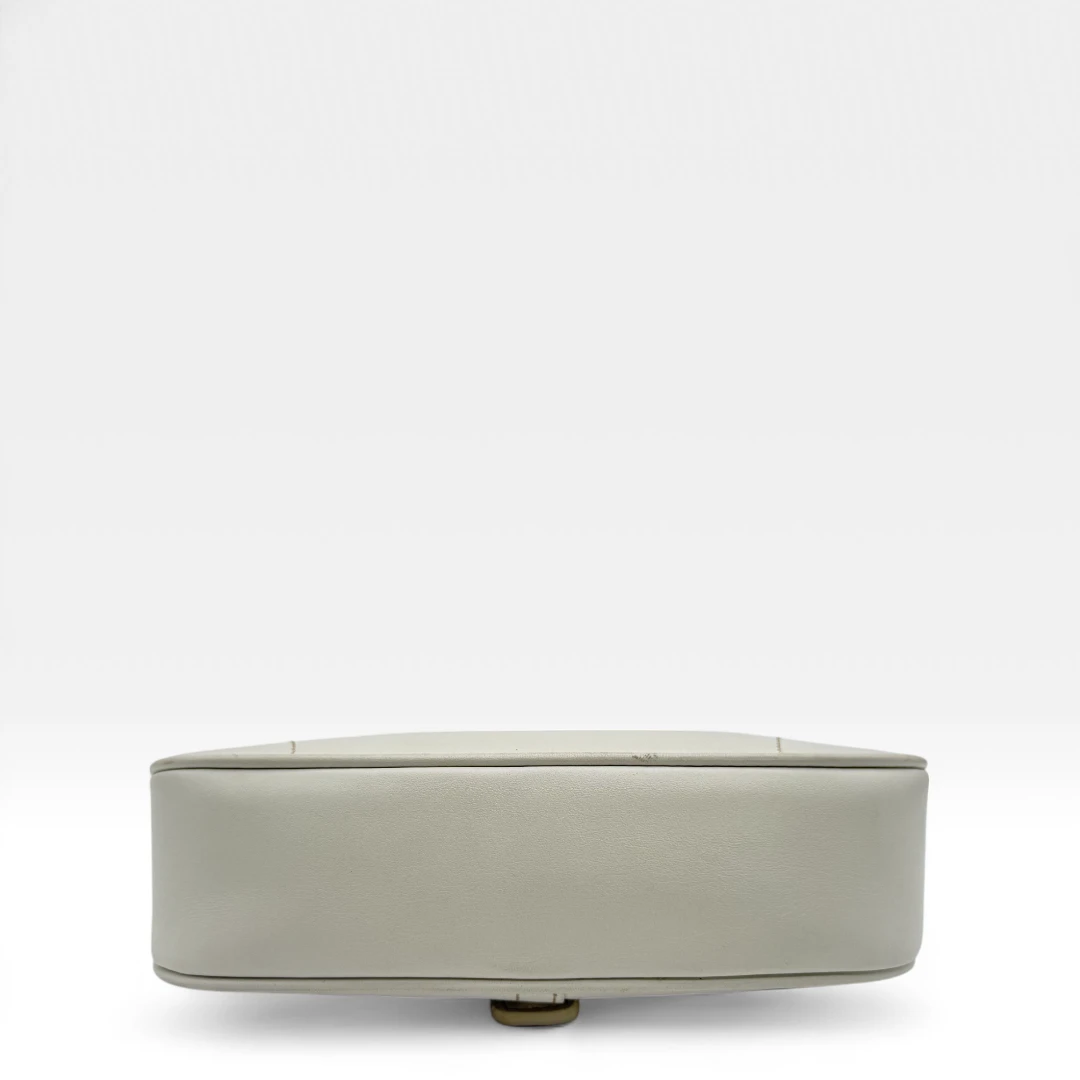 Pochette mit Schnalle