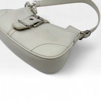 Pochette mit Schnalle