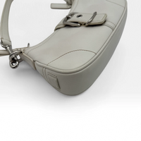 Pochette mit Schnalle