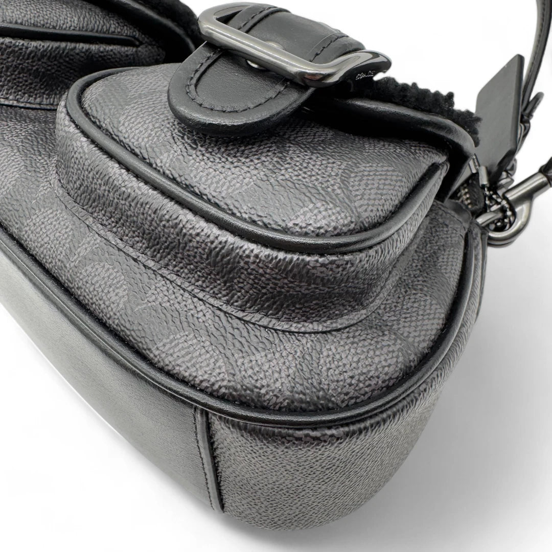 Coach Handtasche Baguette Ashton Shearling & Leder monogram schwarz