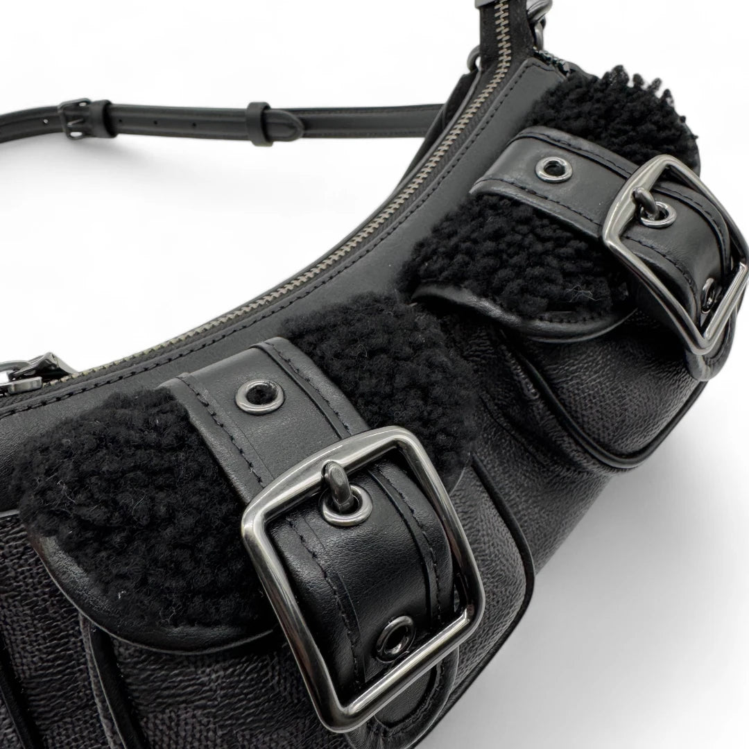 Coach Handtasche Baguette Ashton Shearling & Leder monogram schwarz