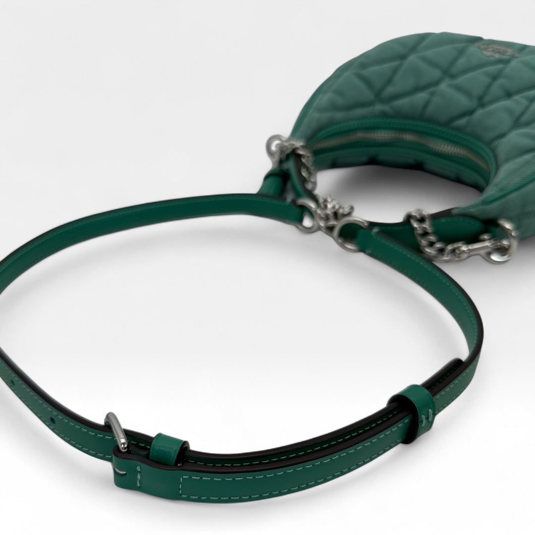 Handtasche Croissant Form