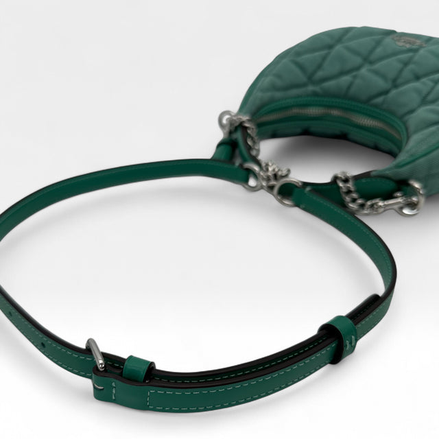 Handtasche Croissant Form