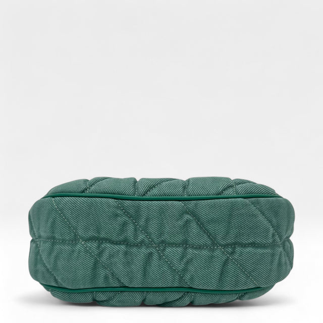 Handtasche Croissant Form