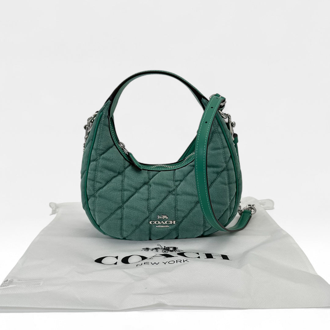 Handtasche Croissant Form