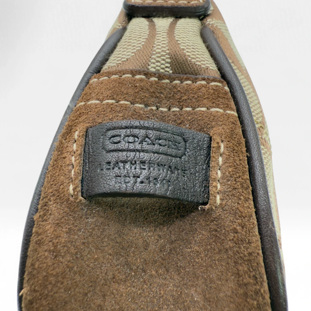 Coach Pochette Soho Signature