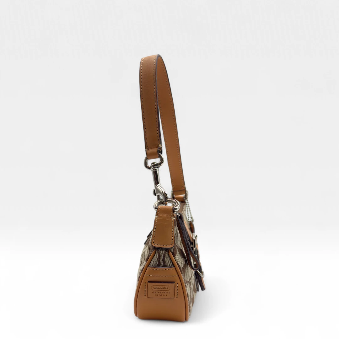 Coach Pochette Soho Signature