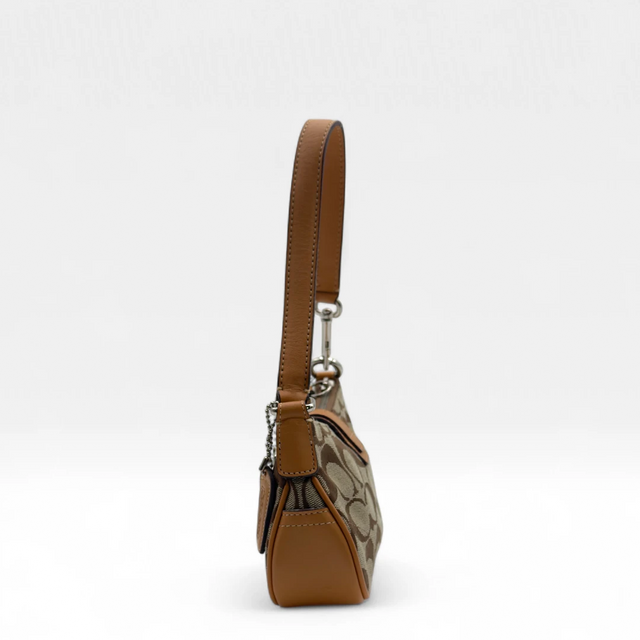 Coach Pochette Soho Signature
