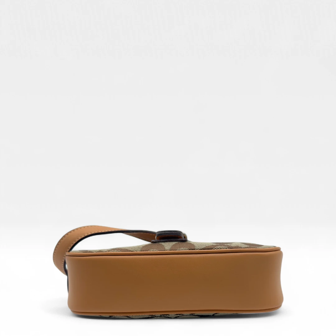 Coach Pochette Soho Signature