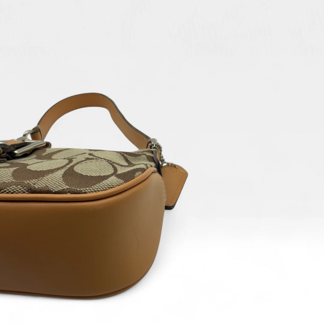 Coach Pochette Soho Signature