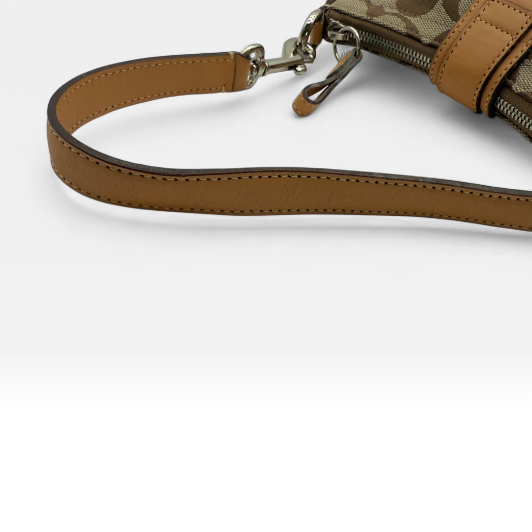 Coach Pochette Soho Signature