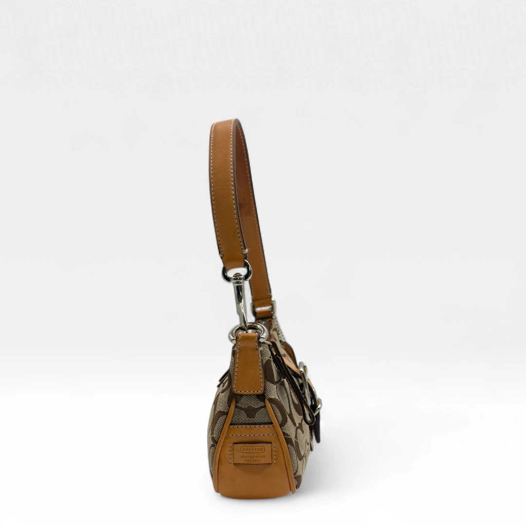 Coach Pochette Soho Signature