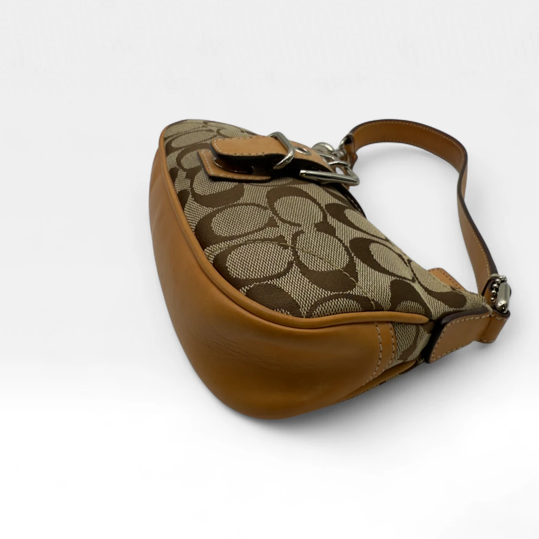 Coach Pochette Soho Signature
