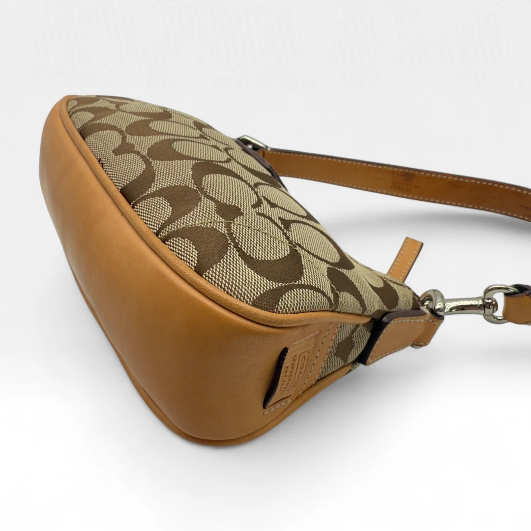 Coach Pochette Soho Signature
