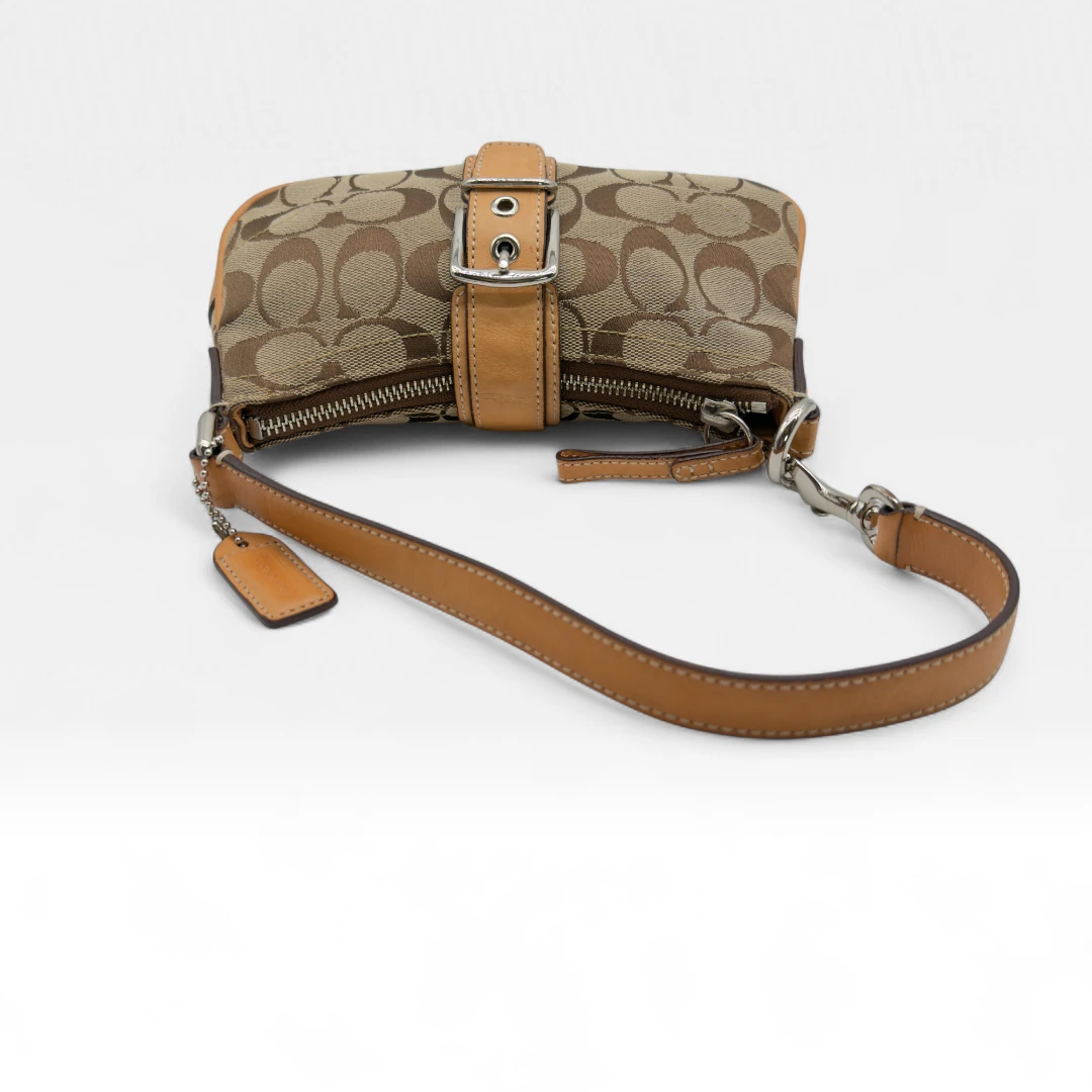 Coach Pochette Soho Signature