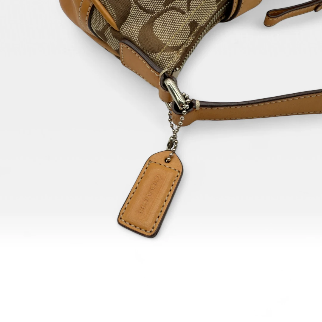 Coach Pochette Soho Signature