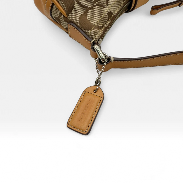 Coach Pochette Soho Signature