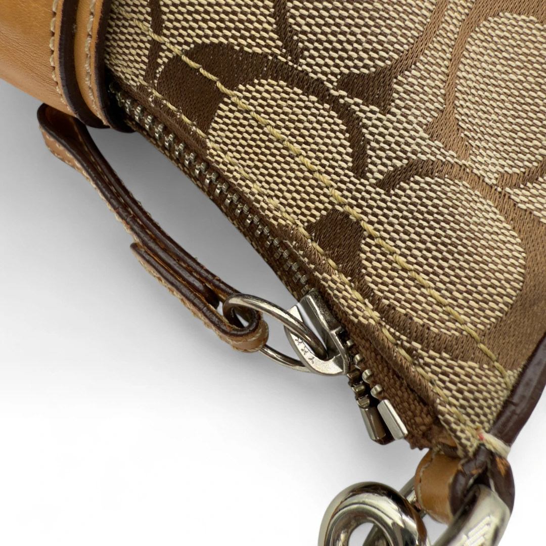 Coach Pochette Soho Signature