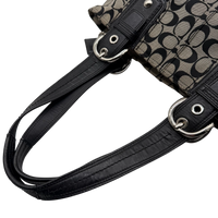 Coach Handtasche Tote bag Signature grau – Henkel im Detail