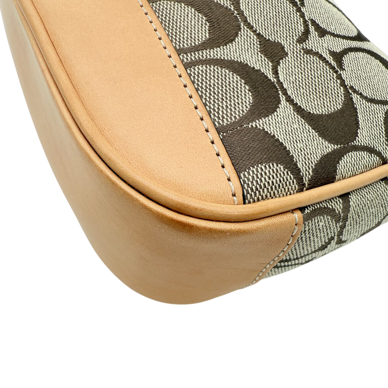 Coach Pochette Signature