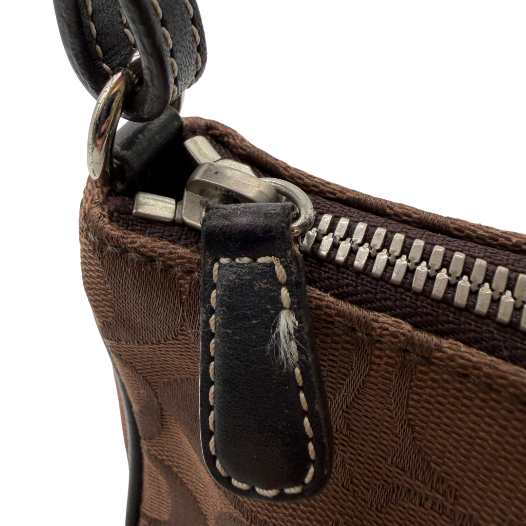 Coach Pochette Signature