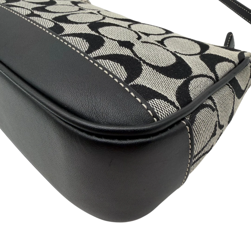 Coach Pochette Signature