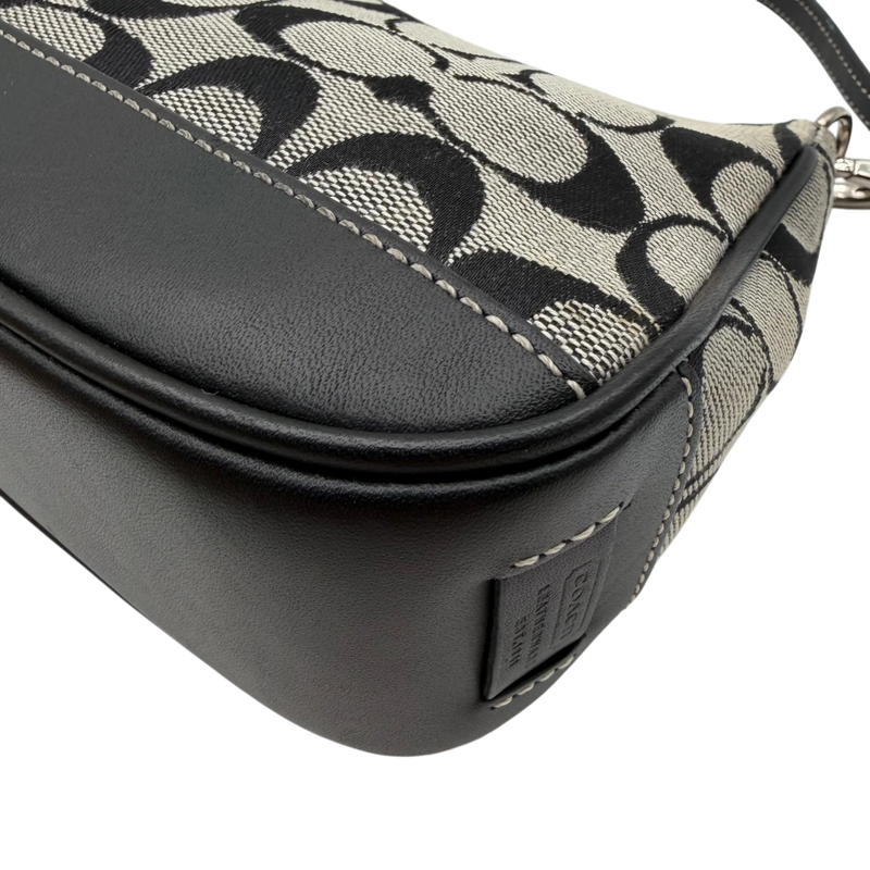 Coach Pochette Signature