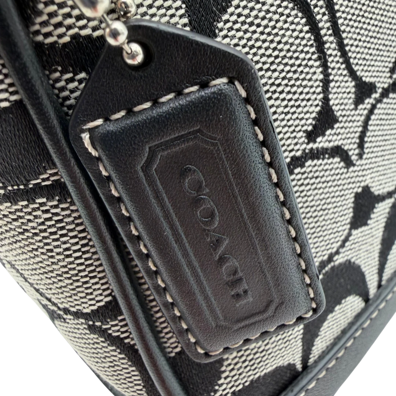 Coach Pochette Signature