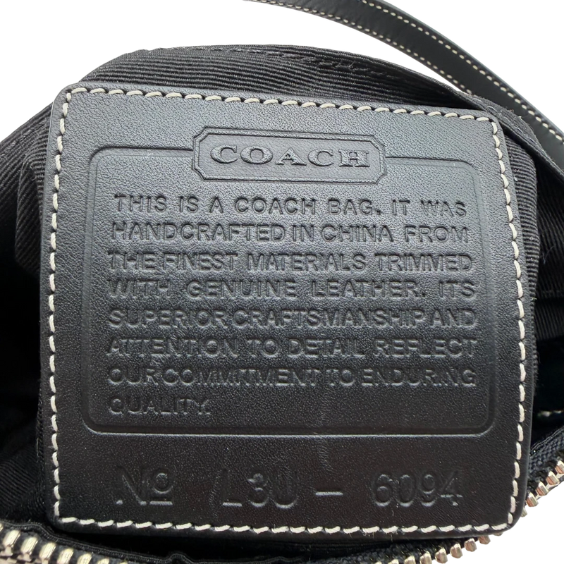 Coach Pochette Signature
