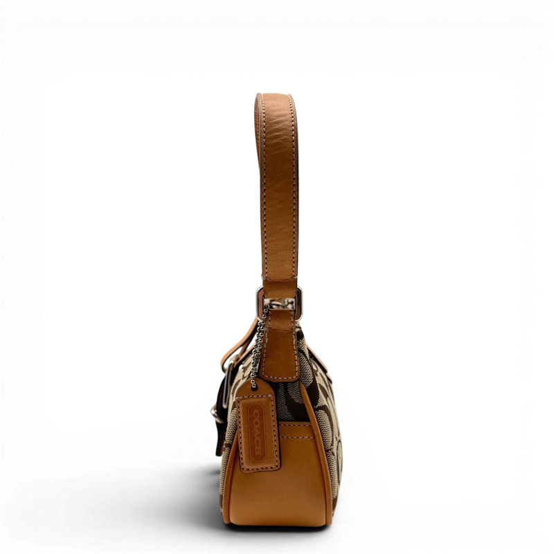 Coach Pochette Signature